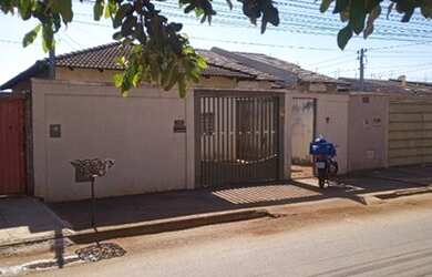 Imagem 1: Vendo Casa em Goiania. 300m² de Área, 2 Banheirose2 Dormitórios