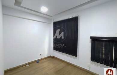 Imagem: O depósito possui 1 Vaga na garagem e 31m² de Área e está