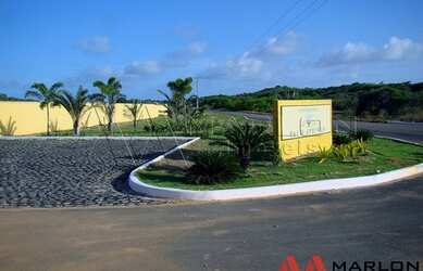 Imagem: O terreno possui 420m² de Área, Churrasqueira, Piscina e