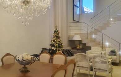 Imagem: A casa em condomínio possui 4 Dormitórios, 5 Banheiros, 2