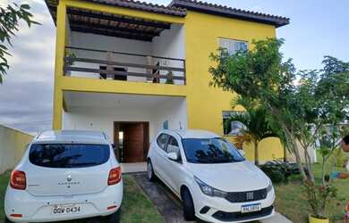 Imagem: A casa em condomínio possui 5 Dormitórios, 2 Banheiros, 2