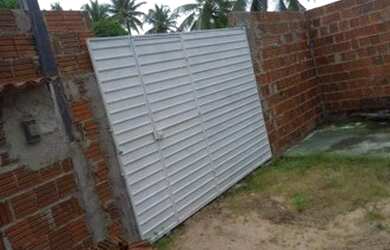 Imagem 1: Casa. 24m² de Área, 5 Vagas na garageme1 Dormitório