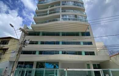 Imagem: O apartamento possui 3 Dormitórios, 1 Banheiro, 2 Vagas na