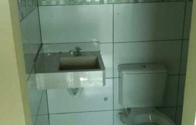 Imagem: A casa possui 2 Dormitórios, 2 Banheiros, 1 Vaga na garagem