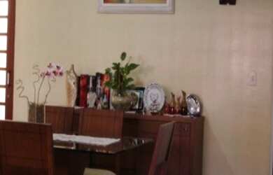 Imagem 2: JUNDIAÍ - Casa Padrão - PARQUE ALMERINDA PEREIRA CHAVES