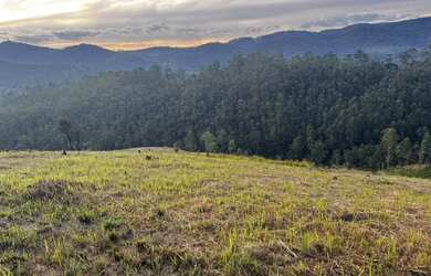 Imagem: O terreno possui 600m² de Área e está localizado em Centro