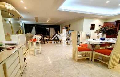 Imagem: O apartamento possui 4 Dormitórios, 5 Banheiros, 3 Vagas na