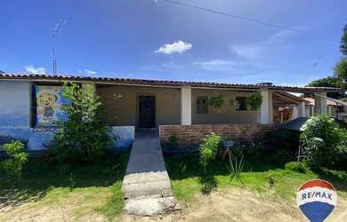 Imagem: A chácara possui 9.000m² de Área e está localizado em Centro