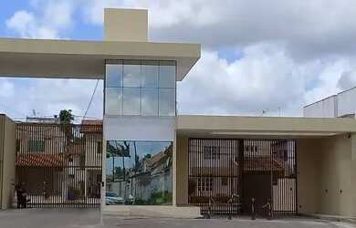 Imagem: A casa em condomínio possui 4 Dormitórios, 4 Vagas na garagem