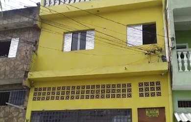 Imagem: A casa possui 1 Dormitório e 1 Banheiro e está localizado