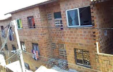 Imagem: O apartamento e possui 2 Dormitórios, Suítes, 1 Banheiro