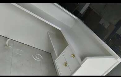 Imagem 6: Móveis de loja e mercadorias