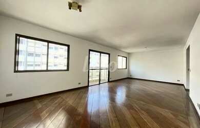 Imagem: O apartamento possui 4 Dormitórios, 3 Banheiros, 4 Vagas na