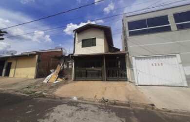 Imagem: A casa possui 134m² de Área e está localizado em Jardim