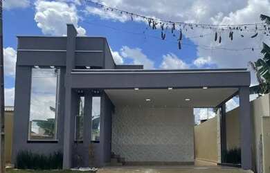 Imagem: A casa em condomínio possui 3 Dormitórios, 3 Banheiros, 2