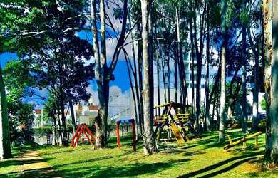 Imagem: O apartamento possui 3 Dormitórios, 1 Banheiro, 1 Vaga na garagem