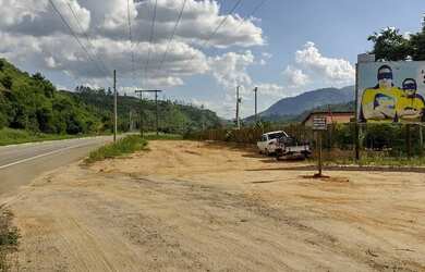 Imagem: A chácara possui 2.000m² de Área e está localizado em Ângelo