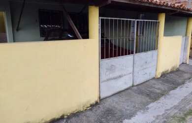 Imagem: A casa em condomínio possui 2 Dormitórios, 2 Banheiros, 2