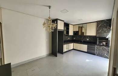 Imagem: A casa em condomínio possui 2 Dormitórios, 2 Banheiros, 2