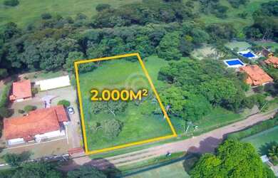 Imagem: O terreno possui 2.000m² de Área e está localizado em Sítio