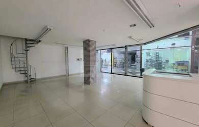 Imagem: O depósito possui 272m² de Área e está localizado em Barro