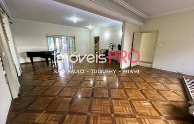 Imagem: A casa possui 3 Dormitórios, 4 Banheiros, 3 Vagas na garagem