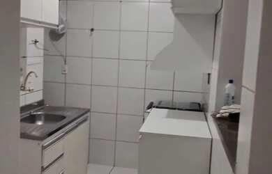 Imagem: O apartamento possui 1 Dormitório, 1 Banheiro, 1 Vaga na garagem