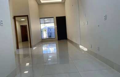 Imagem: A casa possui 3 Dormitórios, 4 Banheiros, 4 Vagas na garagem