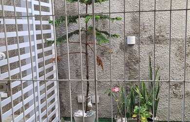 Imagem: A casa em condomínio possui 2 Dormitórios, 2 Banheiros, 1