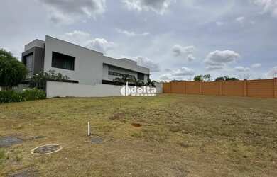 Imagem: O terreno possui 451m² de Área e está localizado em Granja