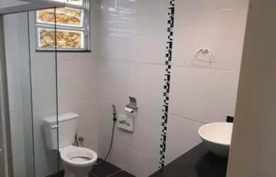 Imagem 14: VENDO CASA PRECISO DESMEMBRAR DESCONTO NO VALOR. SEGUNDO ANDAR ENTRADA...