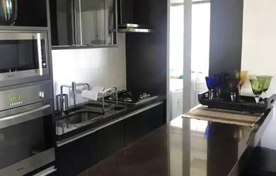 Imagem: O apartamento possui 3 Dormitórios, 1 Banheiro, 1 Vaga na garagem