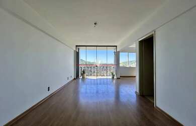 Imagem 2: Apartamento à venda, 4 dormitórios e 2 vagas, localizado na Avenida...