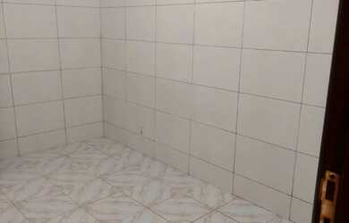 Imagem 6: Alugo casa. Varanda, 1 Banheiroe2 Dormitórios