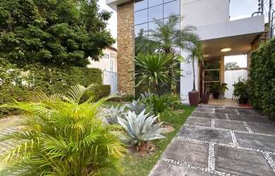 Imagem: A casa em condomínio à venda possui 3 Dormitórios, 4 Banheiros