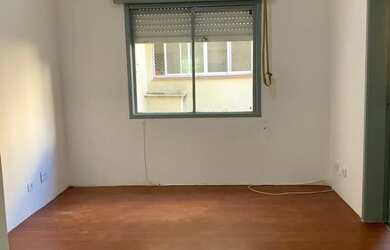 Imagem 13: 01 dormitório, na João Alfredo, Cidade Baixa, com 36 m2, 01 lance de escada