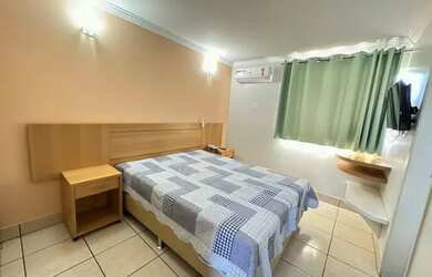 Imagem: O apartamento possui 1 Dormitório, 1 Banheiro, 1 Vaga na garagem