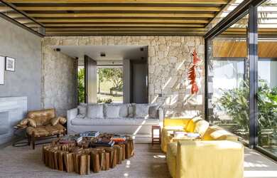 Imagem 5: Casa de condomínio para venda tem 820 metros quadrados com 5 quartos