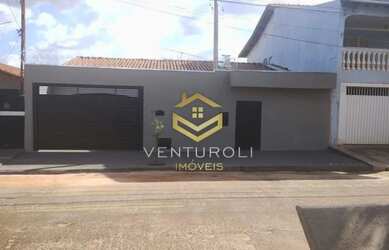 Imagem: A casa possui 3 Dormitórios, 5 Banheiros, 3 Vagas na garagem