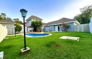 Imagem: A casa em condomínio possui 3 Dormitórios, 4 Banheiros, 4