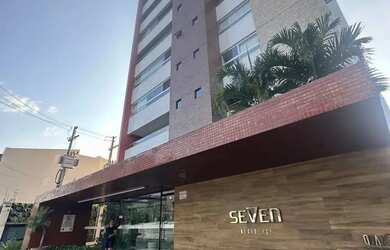 Imagem: O apartamento possui 4 Dormitórios, 5 Banheiros, 2 Vagas na