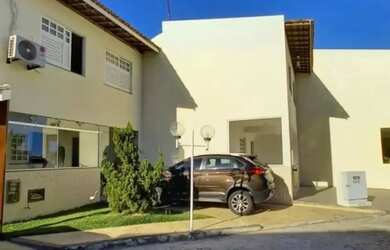 Imagem: A casa em condomínio possui 3 Dormitórios, 2 Banheiros, 2