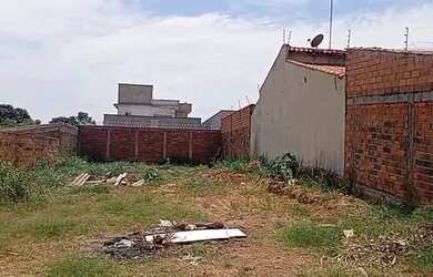 Imagem: O terreno possui 360m² de Área e está localizado em Itapoã