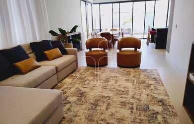 Imagem: A casa em condomínio possui 3 Dormitórios, 4 Banheiros, 3