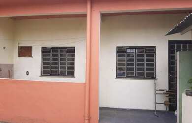 Imagem: A casa possui 1 Dormitório, 1 Banheiro, 50m² de Área e está