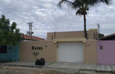 Imagem: A kitnet possui 1 Dormitório, 1 Vaga na garagem e está localizado