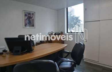 Imagem: O depósito possui 1 Vaga na garagem, 35m² de Área e está