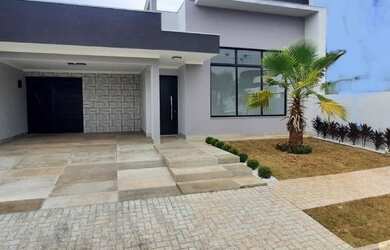 Imagem: A casa em condomínio possui 3 Dormitórios, 4 Banheiros, 2