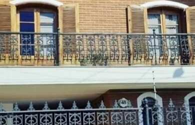 Imagem: A casa possui 4 Dormitórios, 3 Banheiros, 3 Vagas na garagem