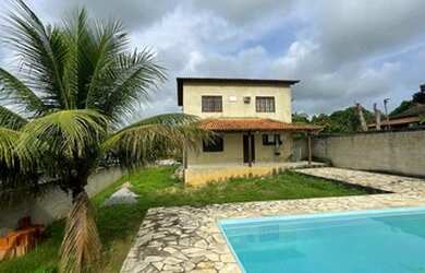 Imagem: A casa possui 5 Dormitórios, 4 Banheiros, 4 Vagas na garagem